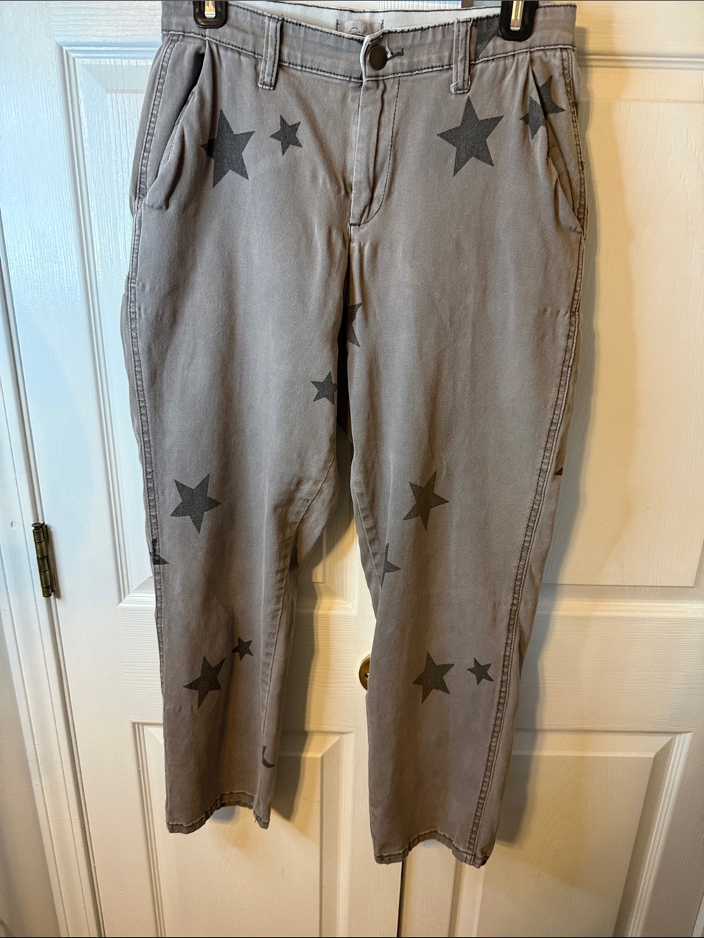 Women’s Ankle Crop Jeans with Star Print - Gray
